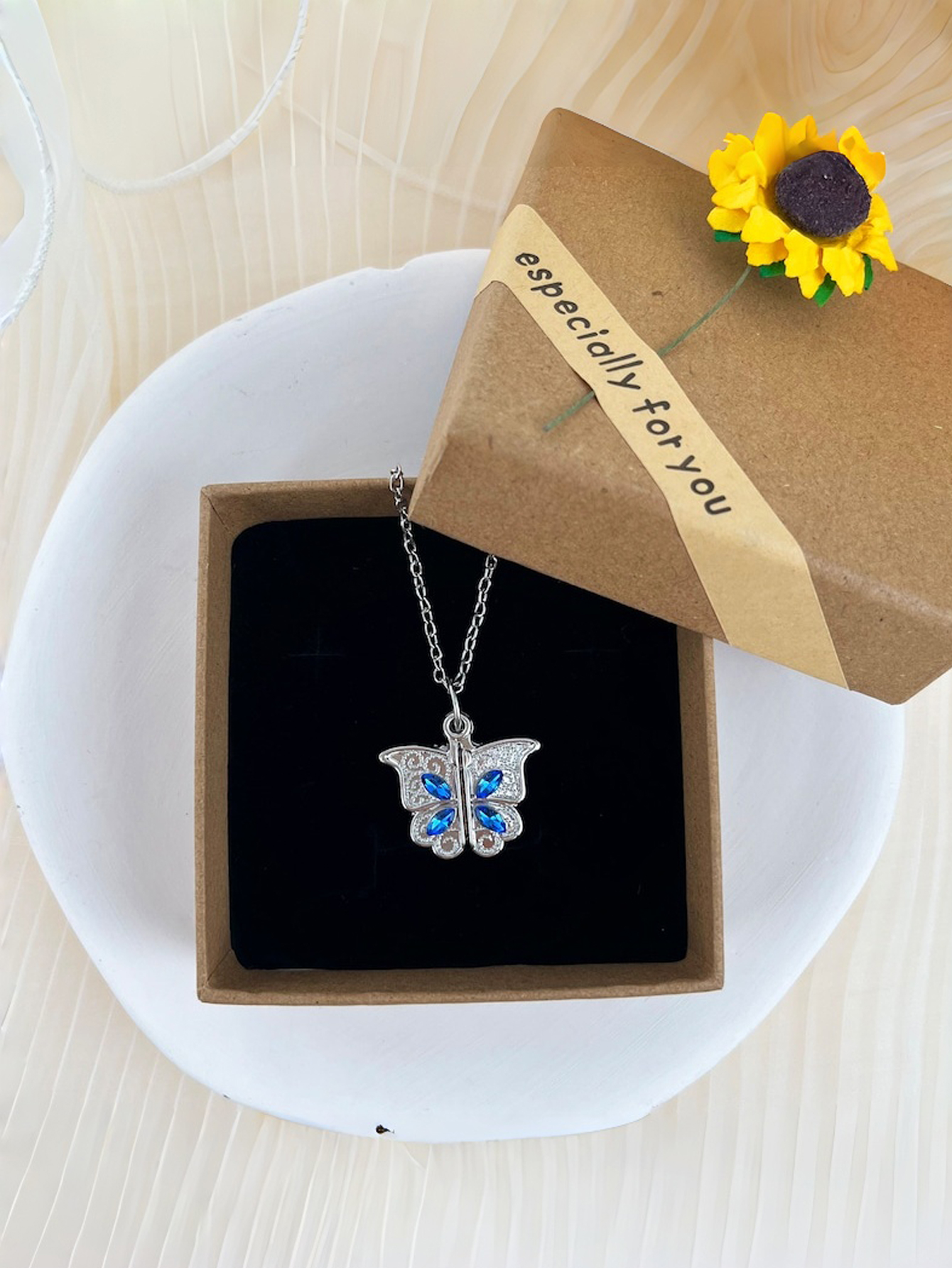 Ladies' Butterfly Photo Pendant Necklace Couples' Custom Photo Pendant Necklace